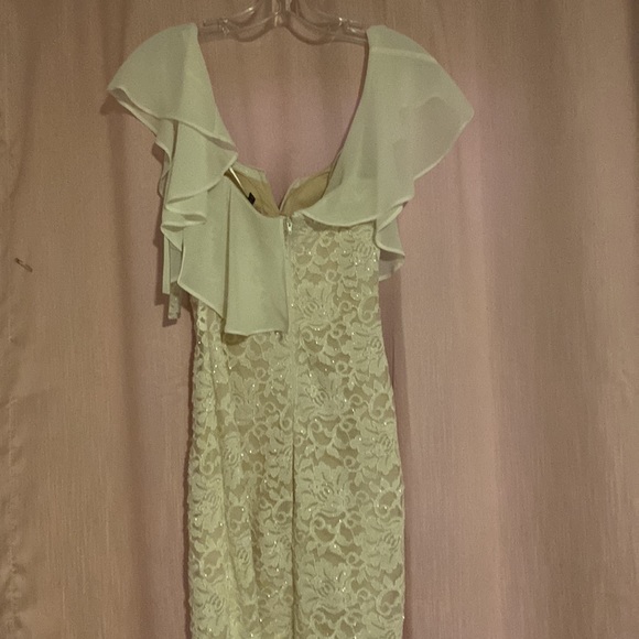 MAKE OFFER! MUST GO! NWT Cream/white off shoulder lace Cocktail dress - … - Picture 8 of 8